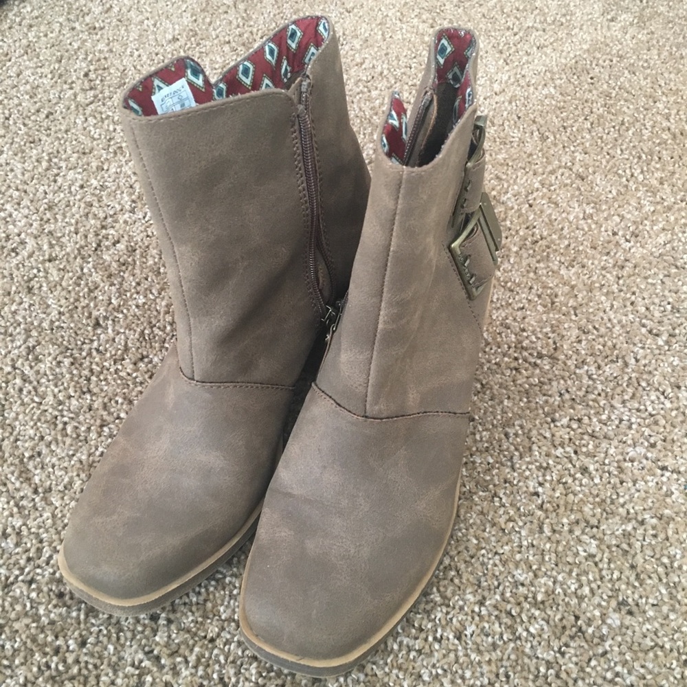 Brown Boots- Rocawear, worn once